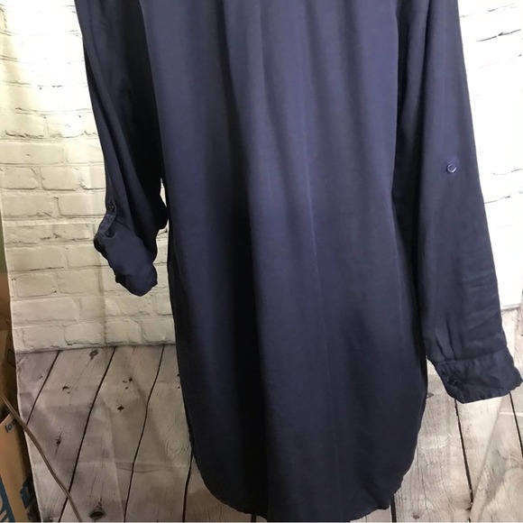 Crown & Ivy Navy Tunic Blouse Size 1X - Picture 2 of 9